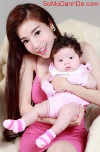 Ngủ mơ bồng em bé về con gì